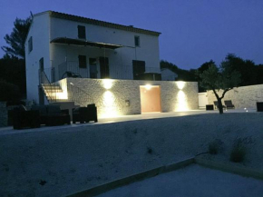 Luxury villa in the heart of the Luberon with private pool